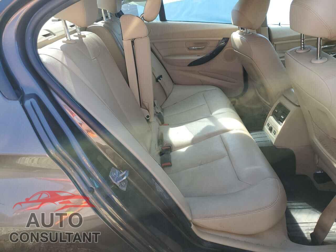 BMW 3 SERIES 2015 - WBA3B5G52FNS16978