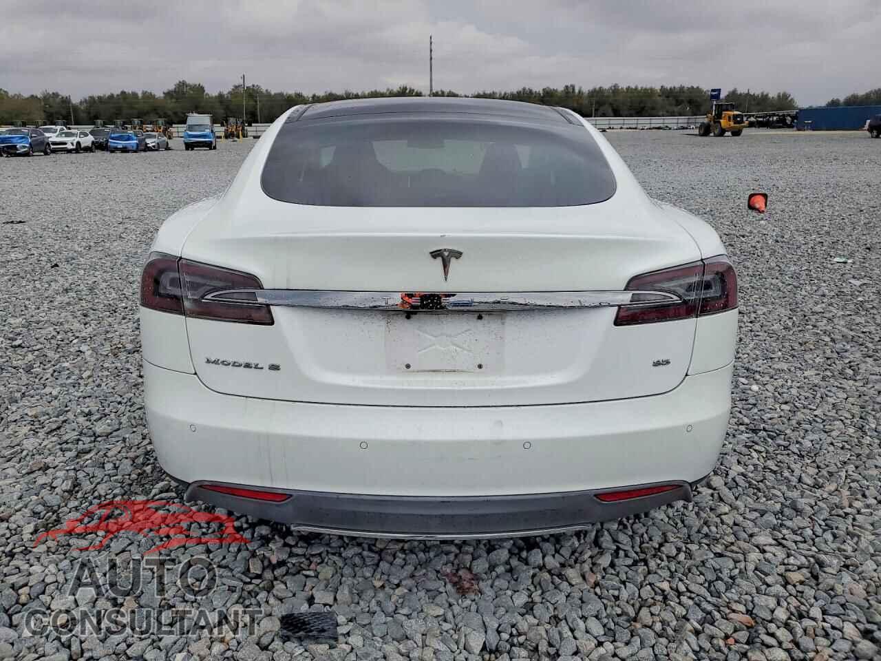 TESLA MODEL S 2014 - 5YJSA1H12EFP38531