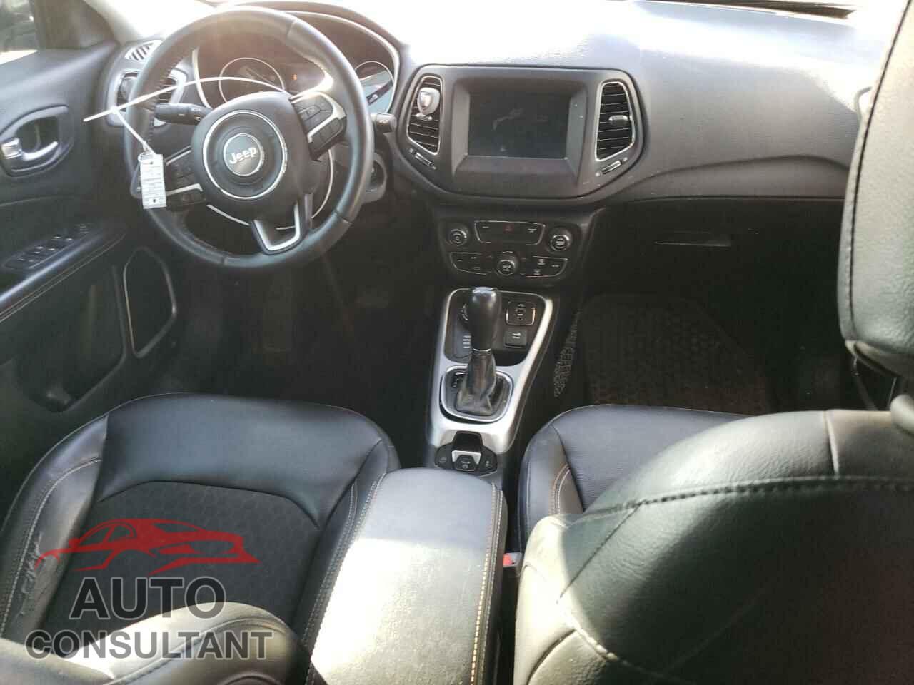 JEEP COMPASS 2018 - 3C4NJDBB8JT337089