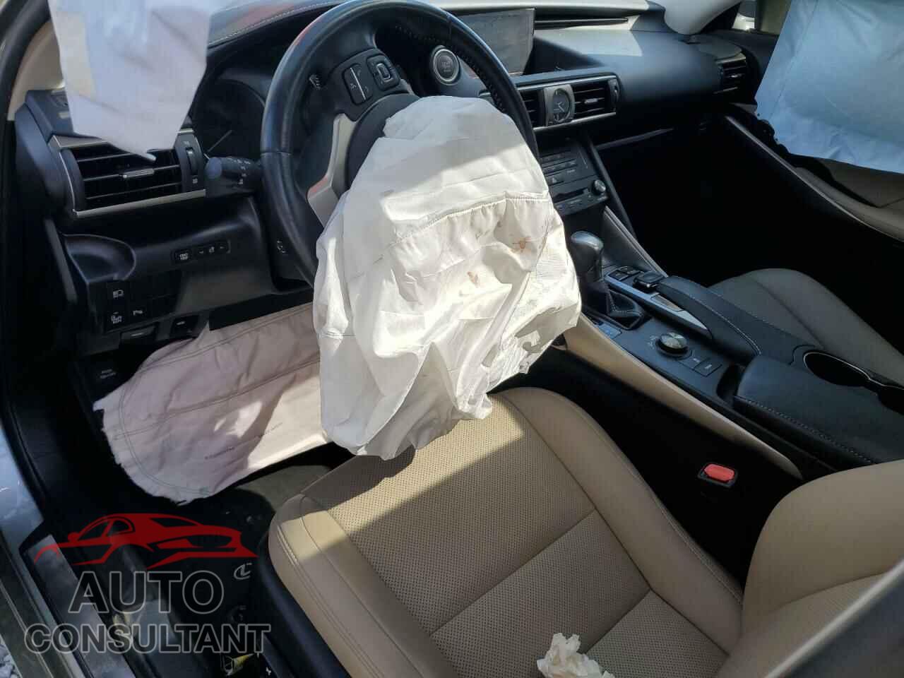 LEXUS IS 2018 - JTHBA1D2XJ5063679