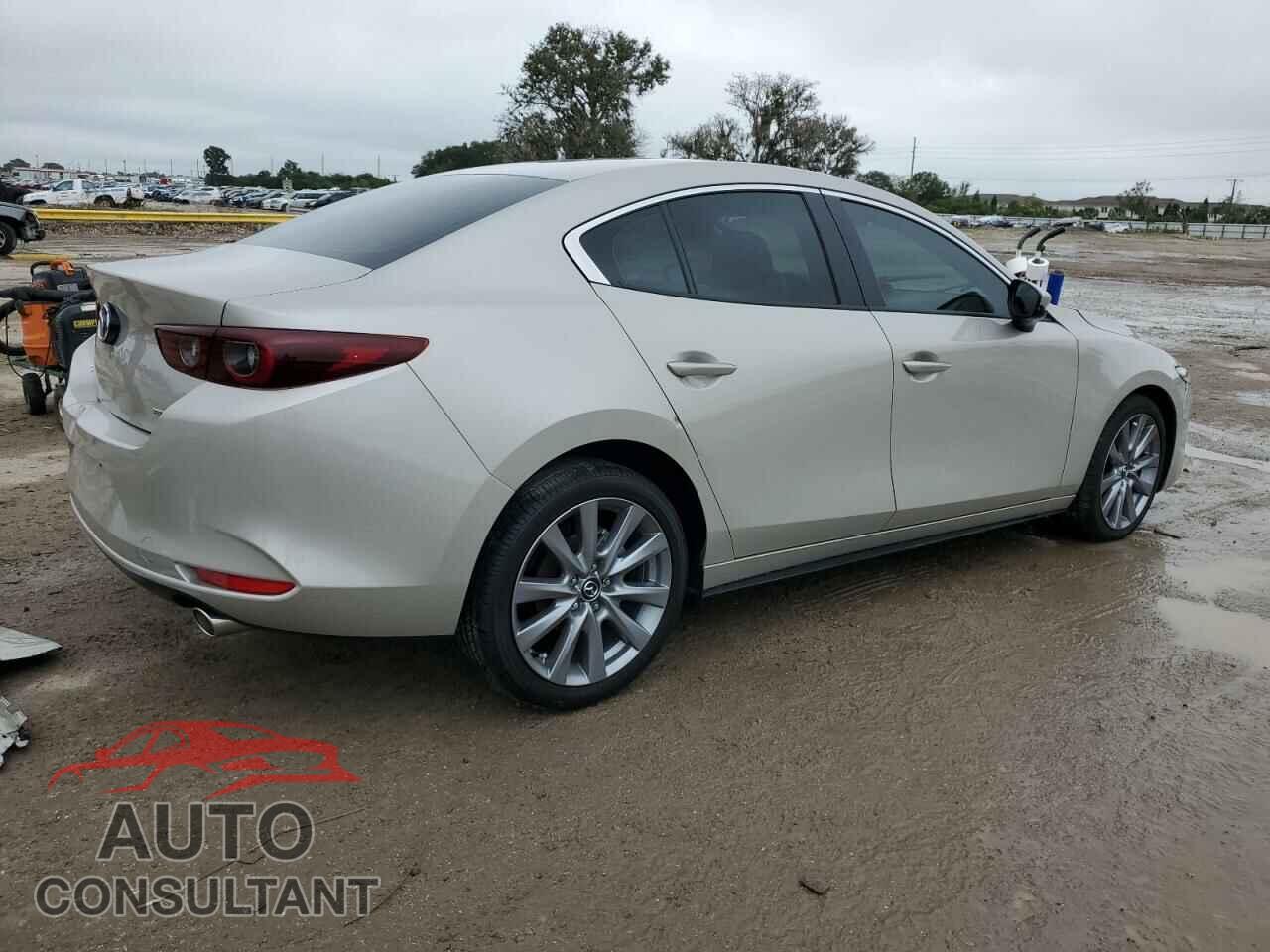 MAZDA 3 2023 - 3MZBPACM0PM372032