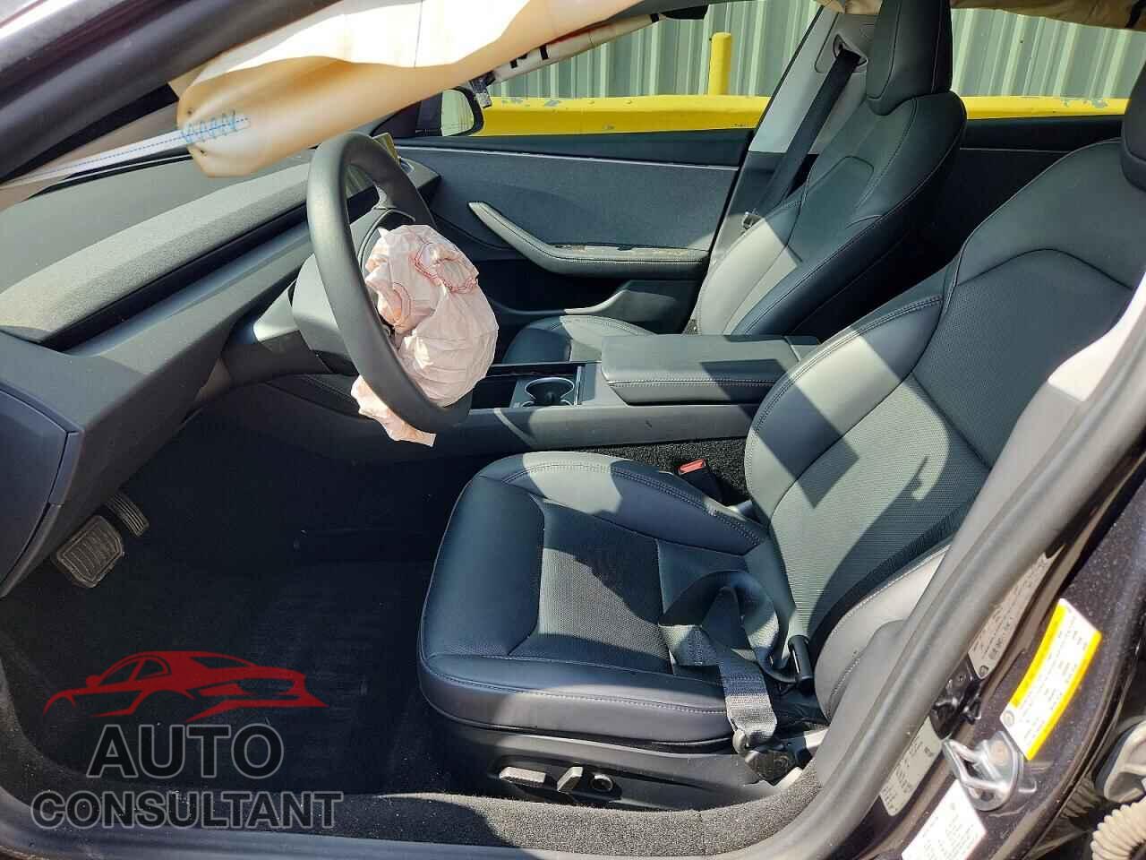 TESLA MODEL 3 2024 - 5YJ3E1EA7RF872387