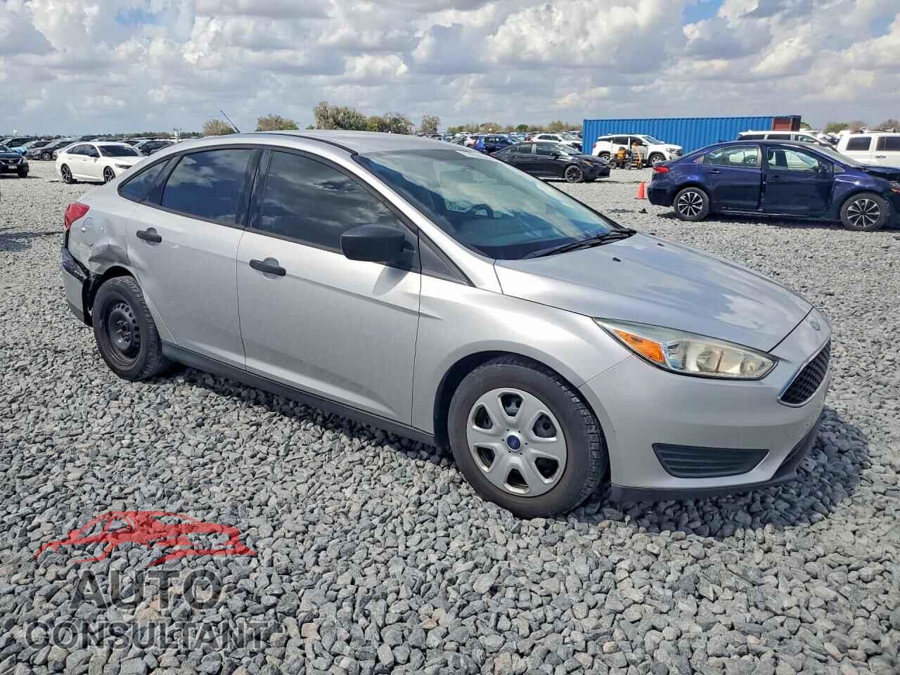 FORD FOCUS 2017 - 1FADP3E20HL279183