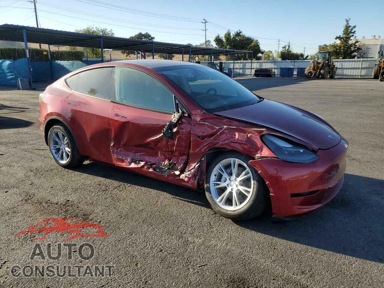 TESLA MODEL Y 2024 - 7SAYGAEE2RF086437