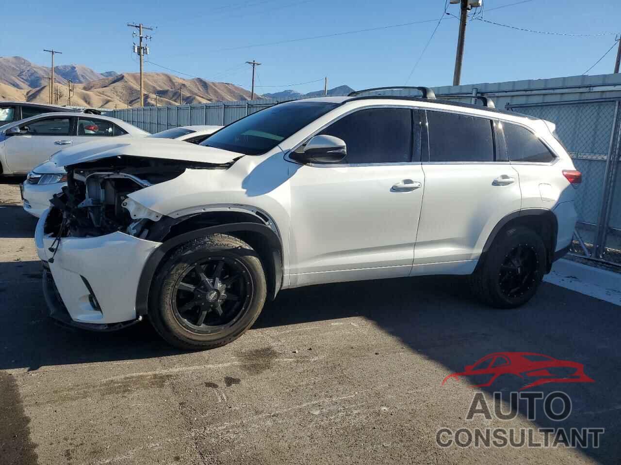 TOYOTA HIGHLANDER 2018 - 5TDJZRFH6JS812574