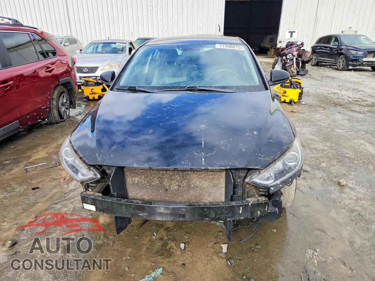 HYUNDAI ELANTRA 2018 - 5NPD74LF0JH257281