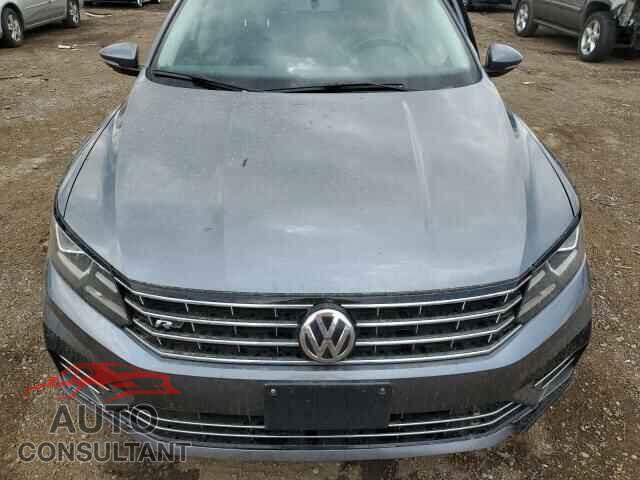 VOLKSWAGEN PASSAT 2017 - 1VWDT7A39HC082425