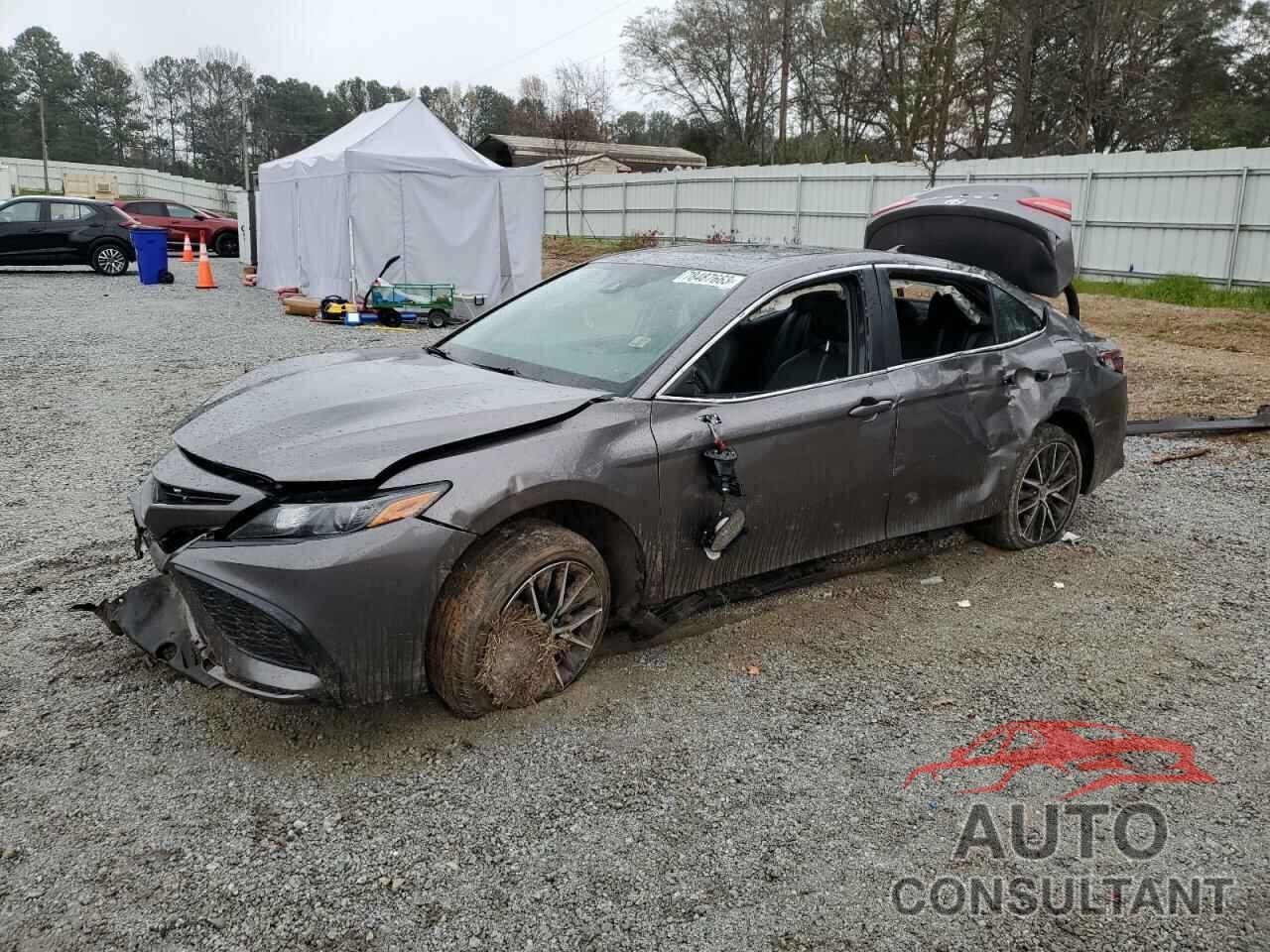 TOYOTA CAMRY 2022 - 4T1G11AK0NU044853