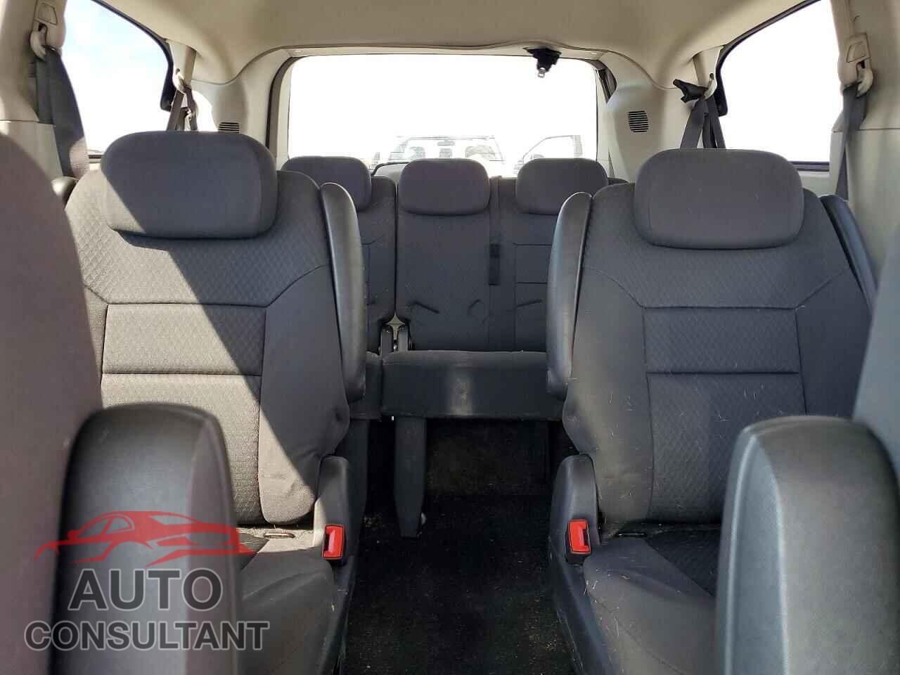 DODGE GRAND CARAVAN 2010 - 2D4RN4DE2AR197155