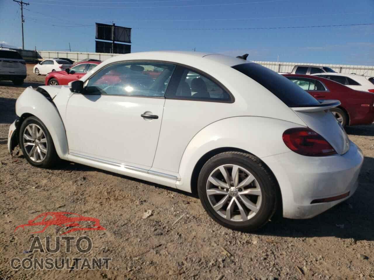 VOLKSWAGEN BEETLE 2017 - 3VWF17AT7HM629947