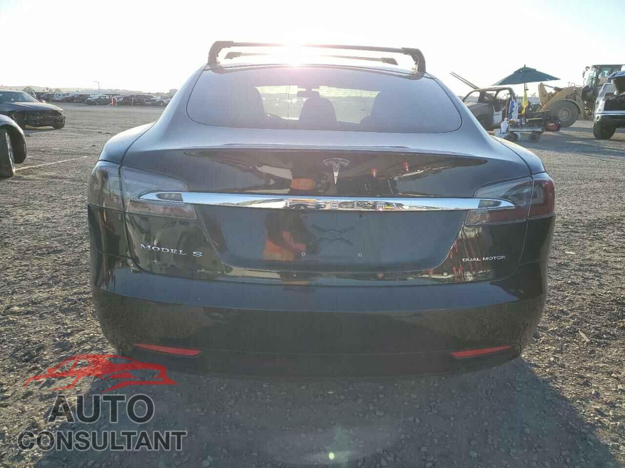 TESLA MODEL S 2017 - 5YJSA1E20HF228907
