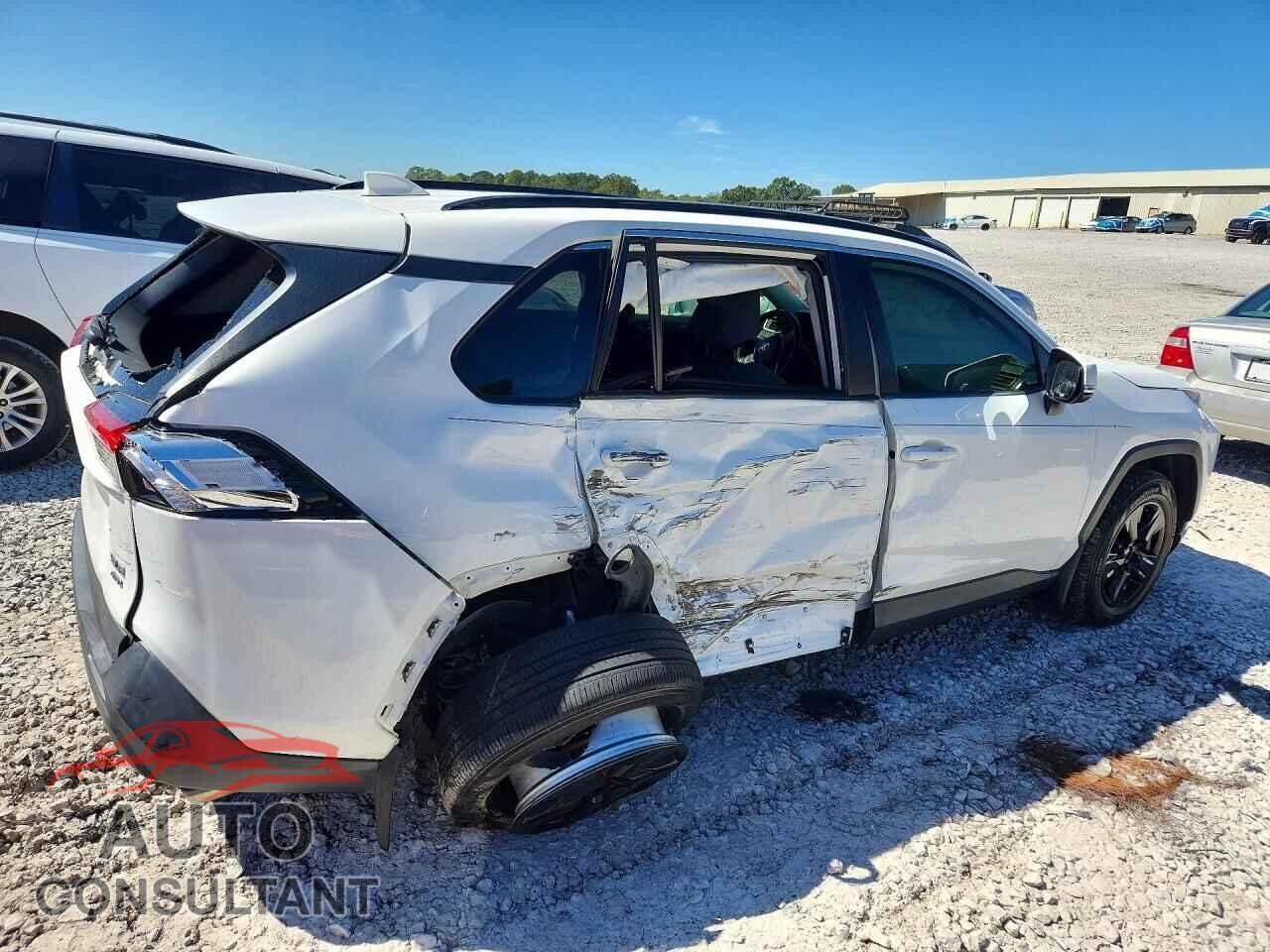 TOYOTA RAV4 2019 - JTMP1RFV3KD024484