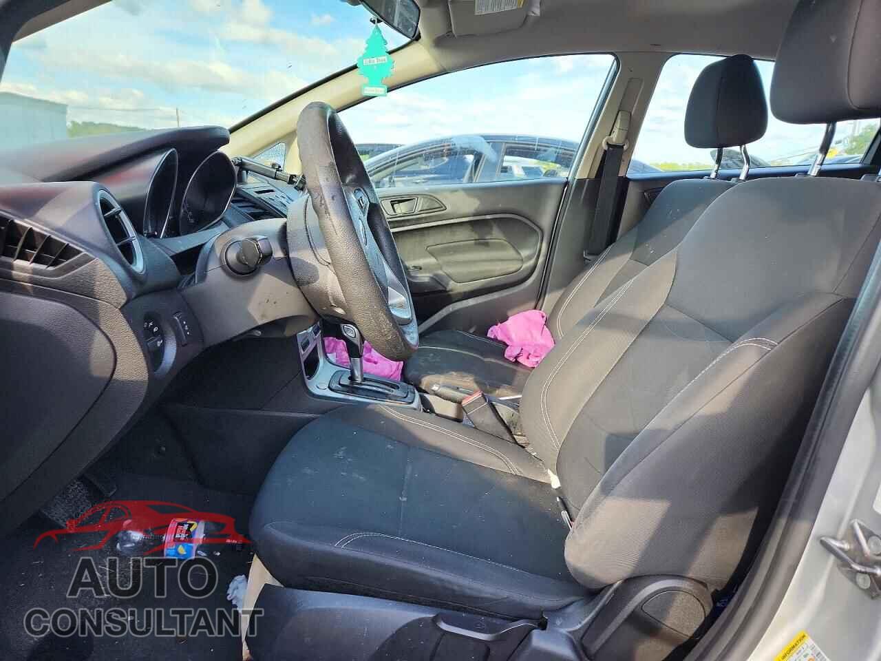 FORD FIESTA 2017 - 3FADP4EJXHM119095
