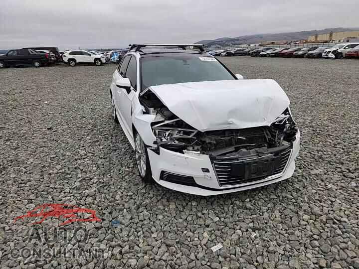 AUDI A3 2018 - WAUTPBFF2JA068020