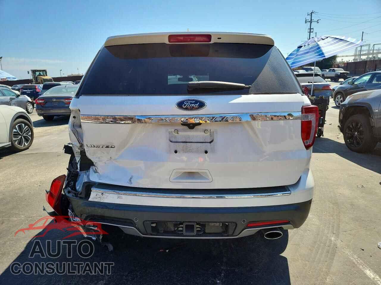 FORD EXPLORER 2018 - 1FM5K7F86JGB44243