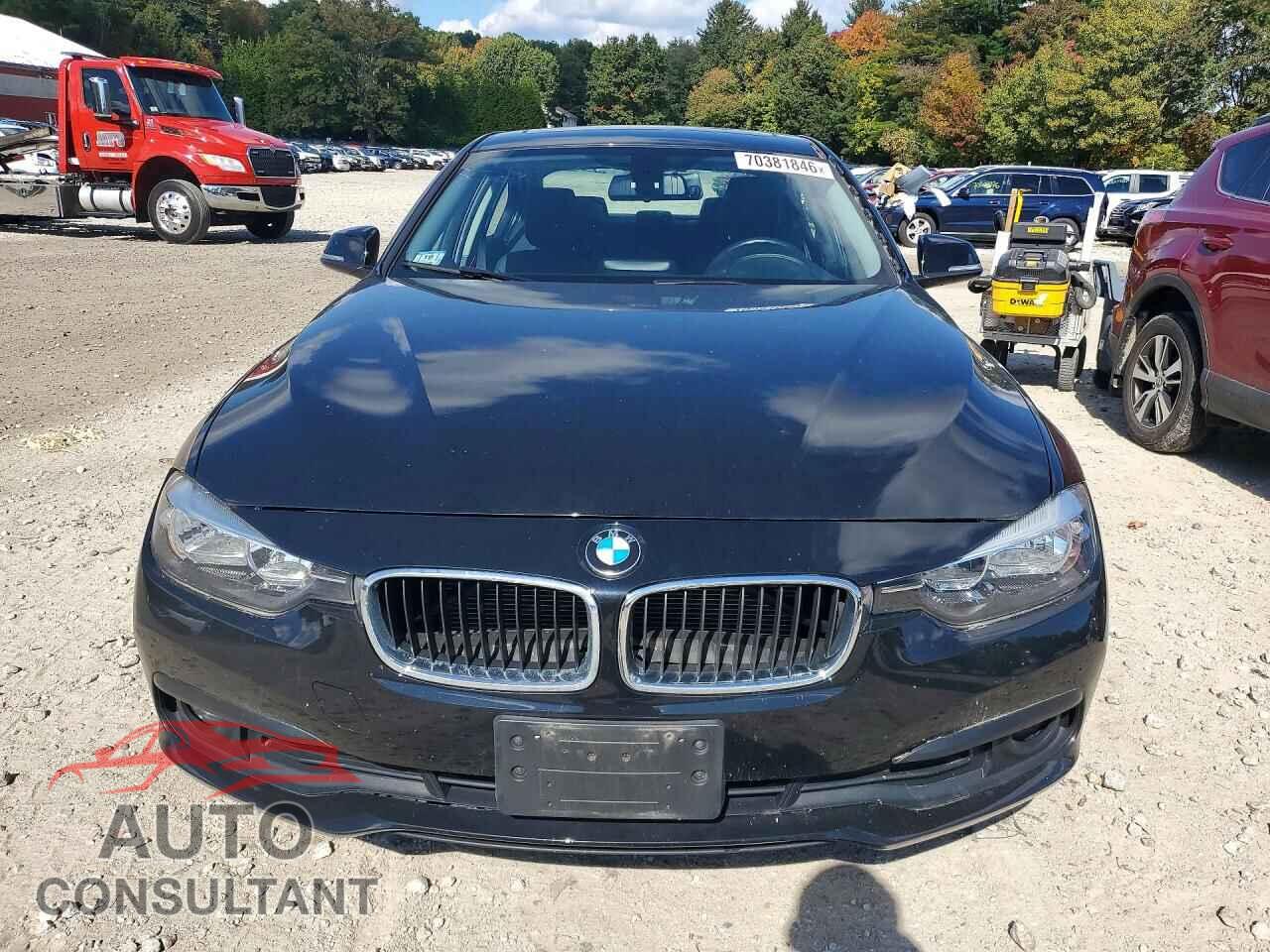BMW 3 SERIES 2017 - WBA8A3C3XHA066968
