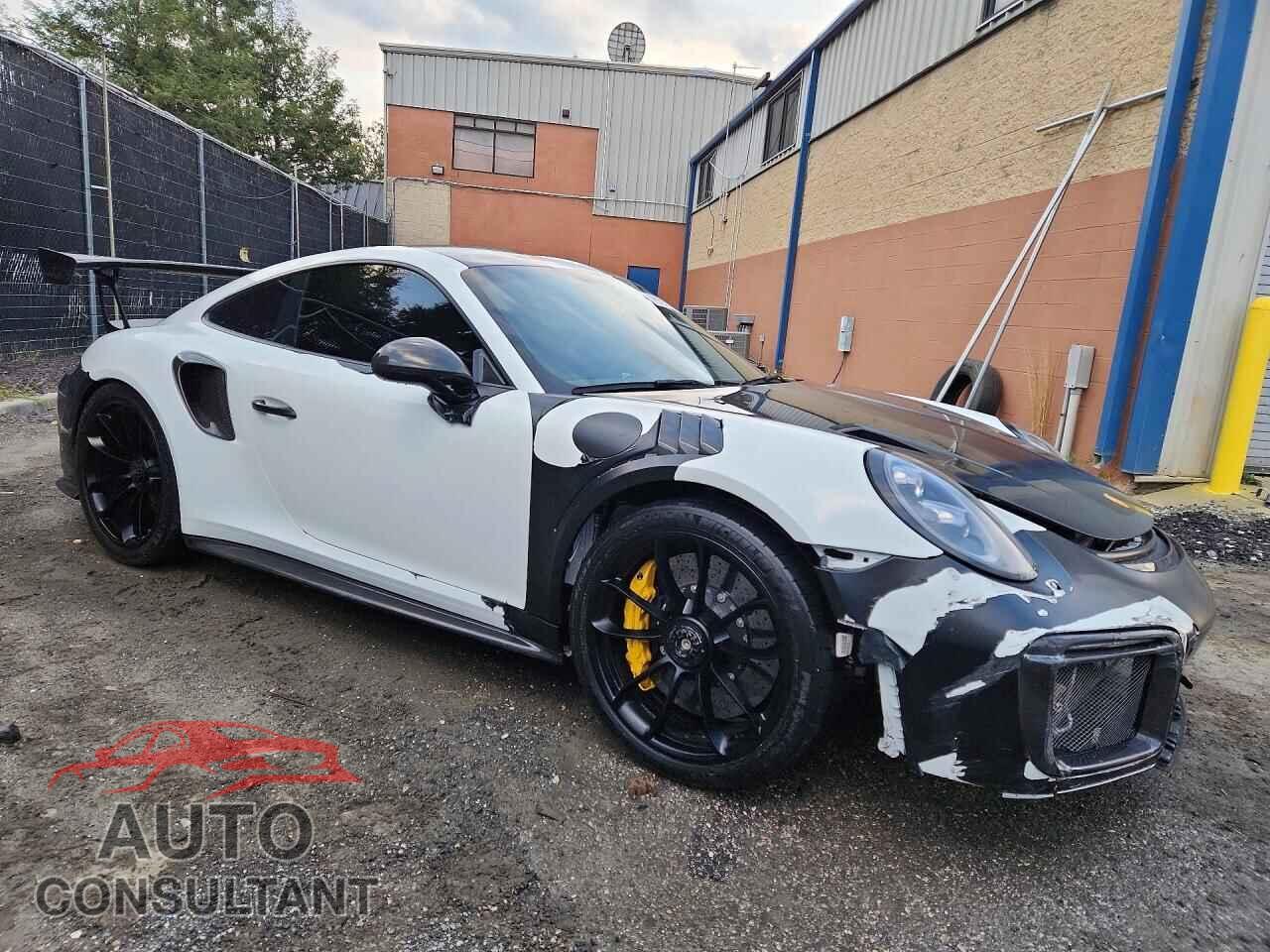 PORSCHE 911 2018 - WP0AE2A95JS185859