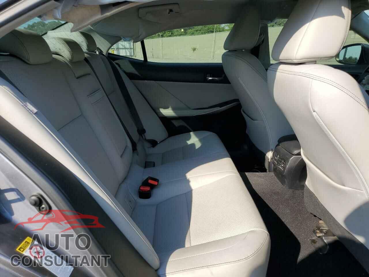 LEXUS IS 2016 - JTHBA1D29G5031850