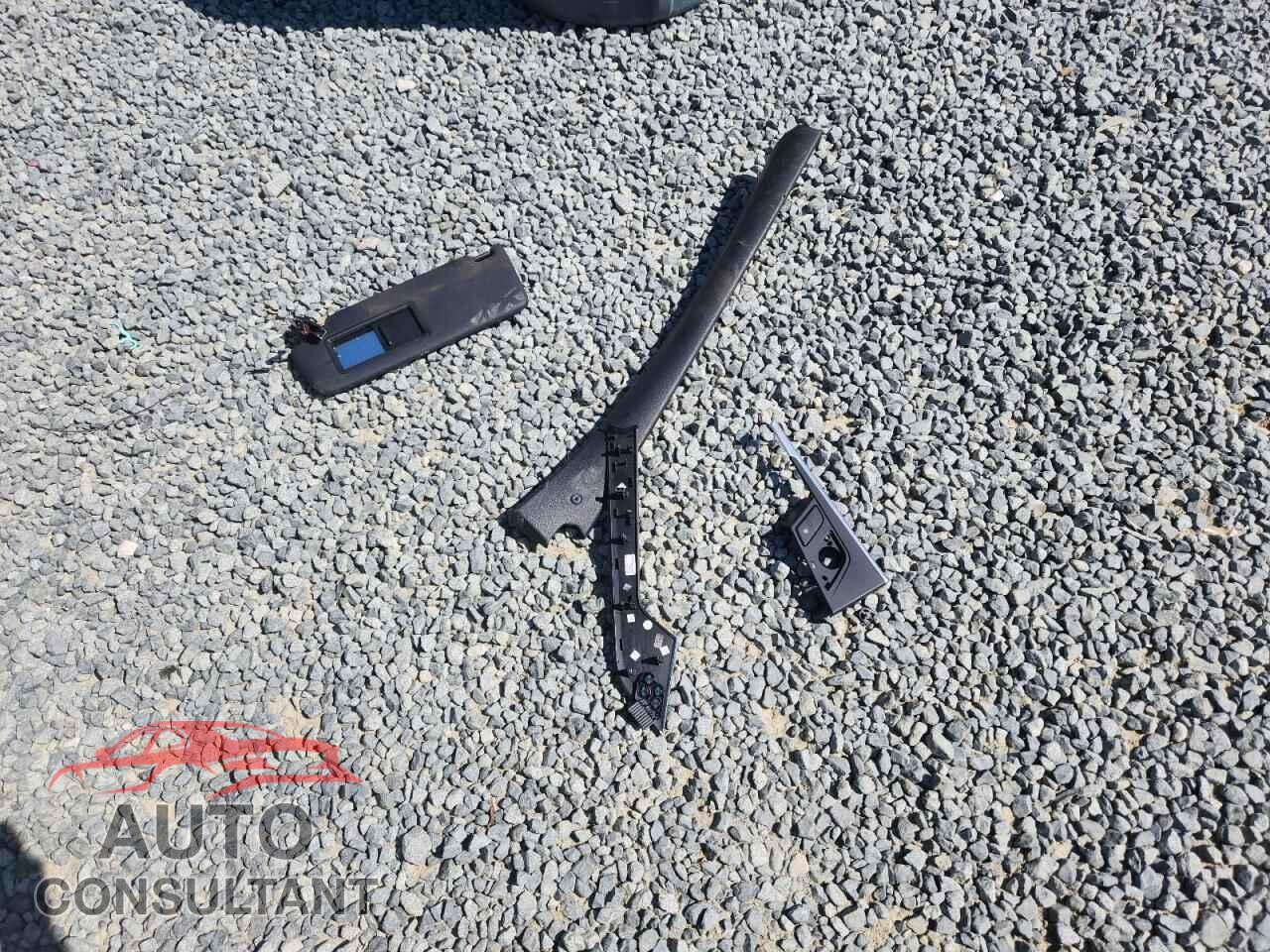 AUDI A4 2017 - WAUKMAF47HN059782