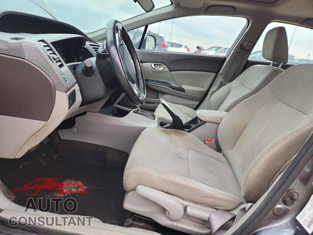HONDA CIVIC 2012 - 2HGFB2F52CH102453