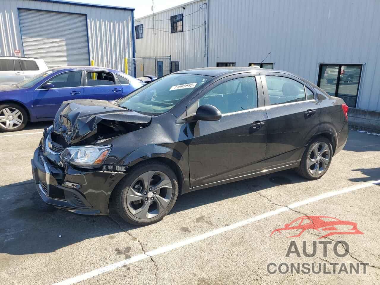 CHEVROLET SONIC 2019 - 1G1JF5SB8K4128831