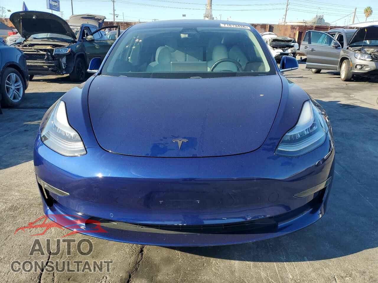 TESLA MODEL 3 2019 - 5YJ3E1EA3KF543076