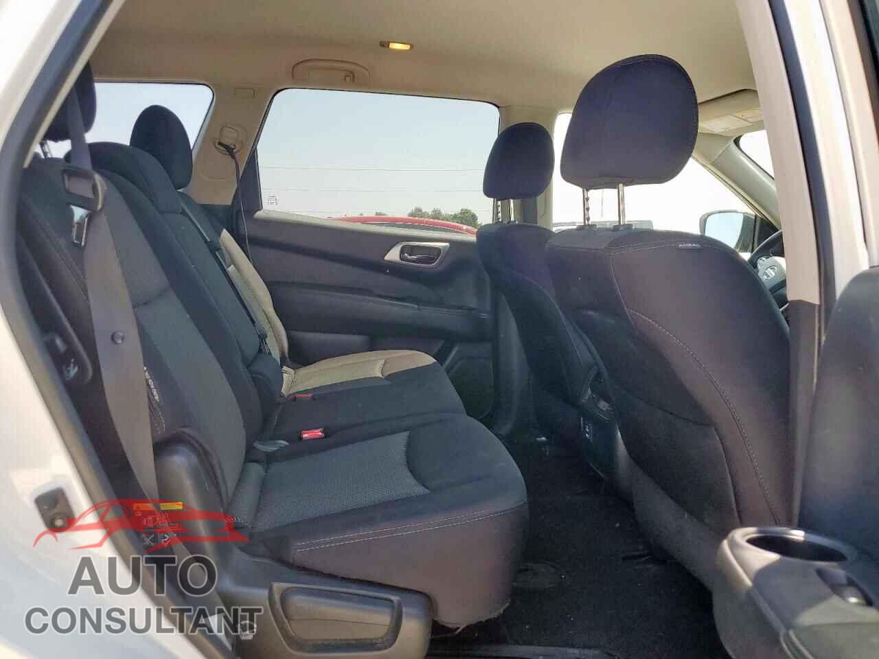 NISSAN PATHFINDER 2018 - 5N1DR2MMXJC656301