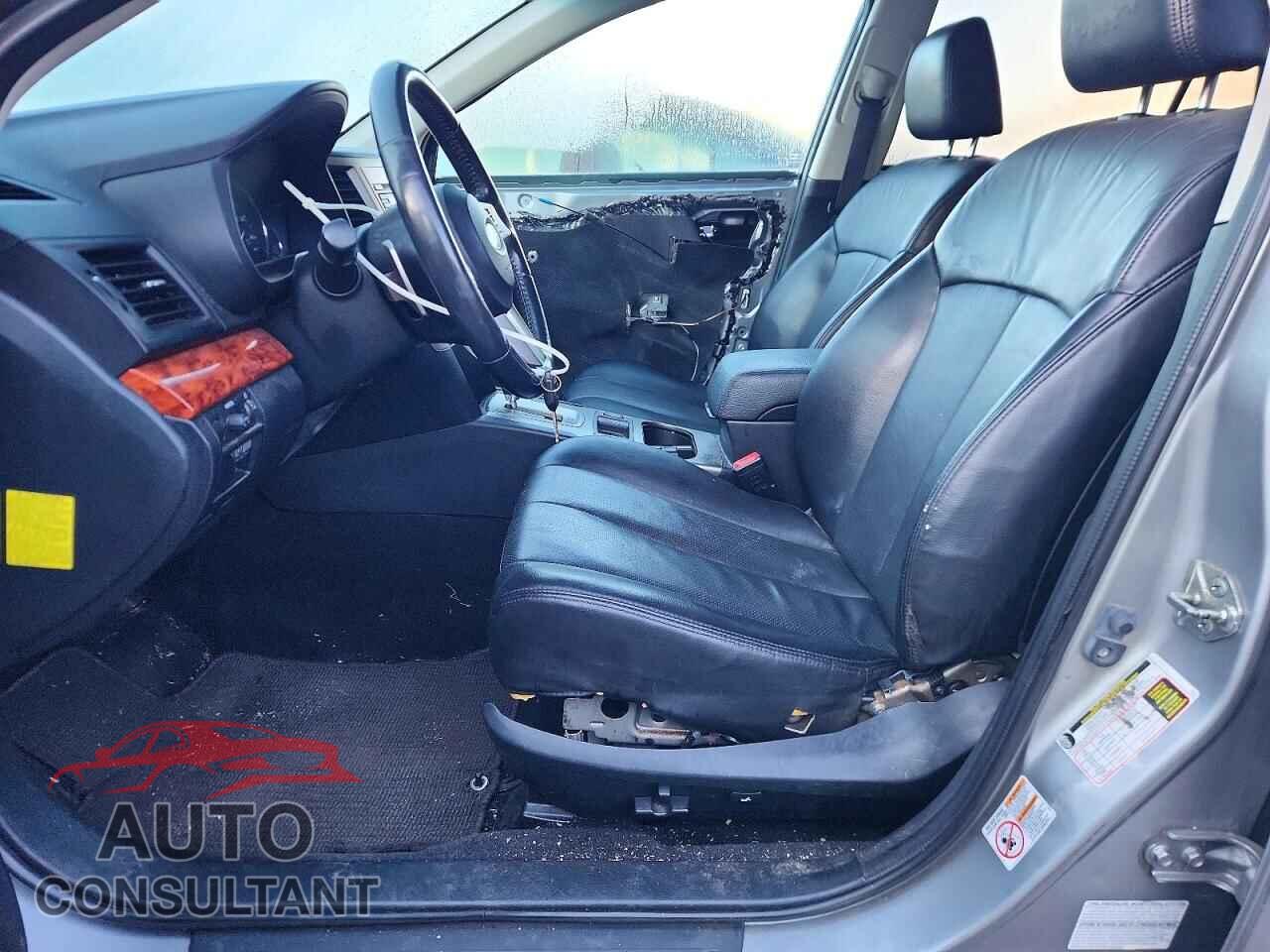 SUBARU OUTBACK 2011 - 4S4BRBKC8B3359093