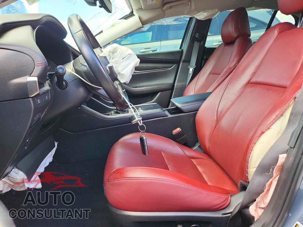 MAZDA 3 2023 - 3MZBPACM0PM381068
