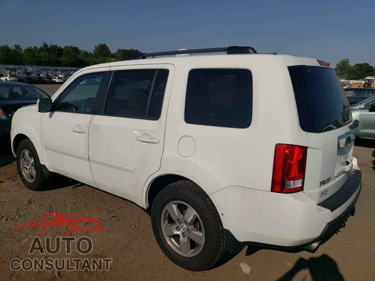 HONDA PILOT 2011 - 5FNYF4H59BB003055