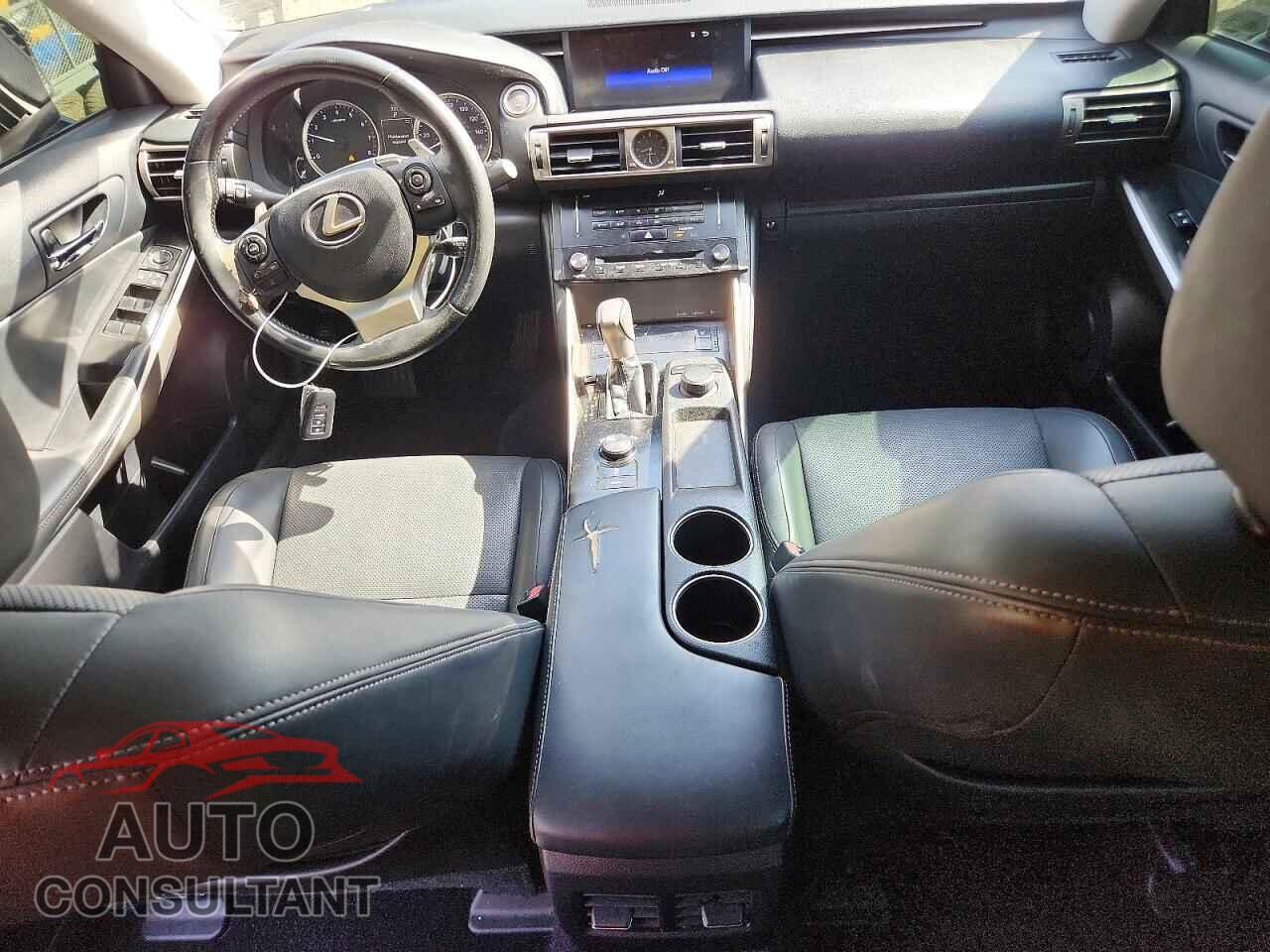 LEXUS IS 2014 - JTHCF1D27E5011227