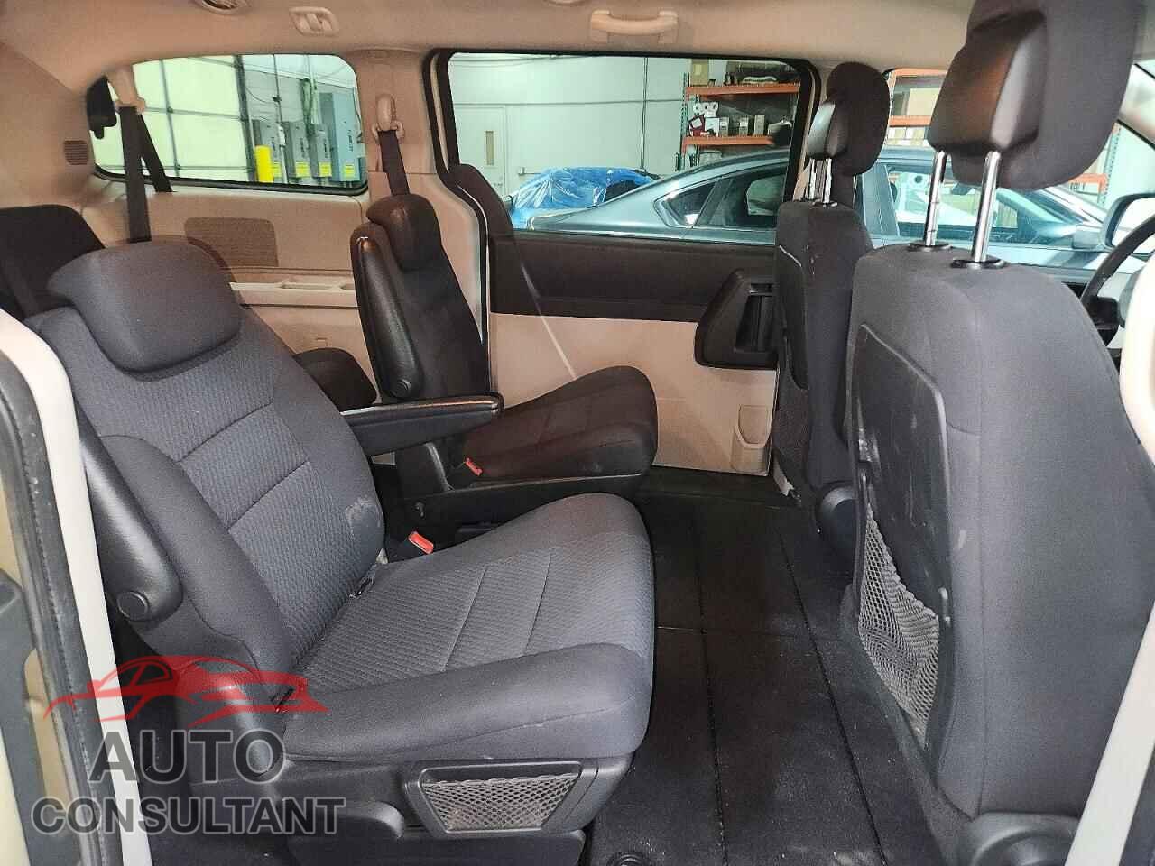 DODGE CARAVAN 2010 - 2D4RN4DE3AR425874