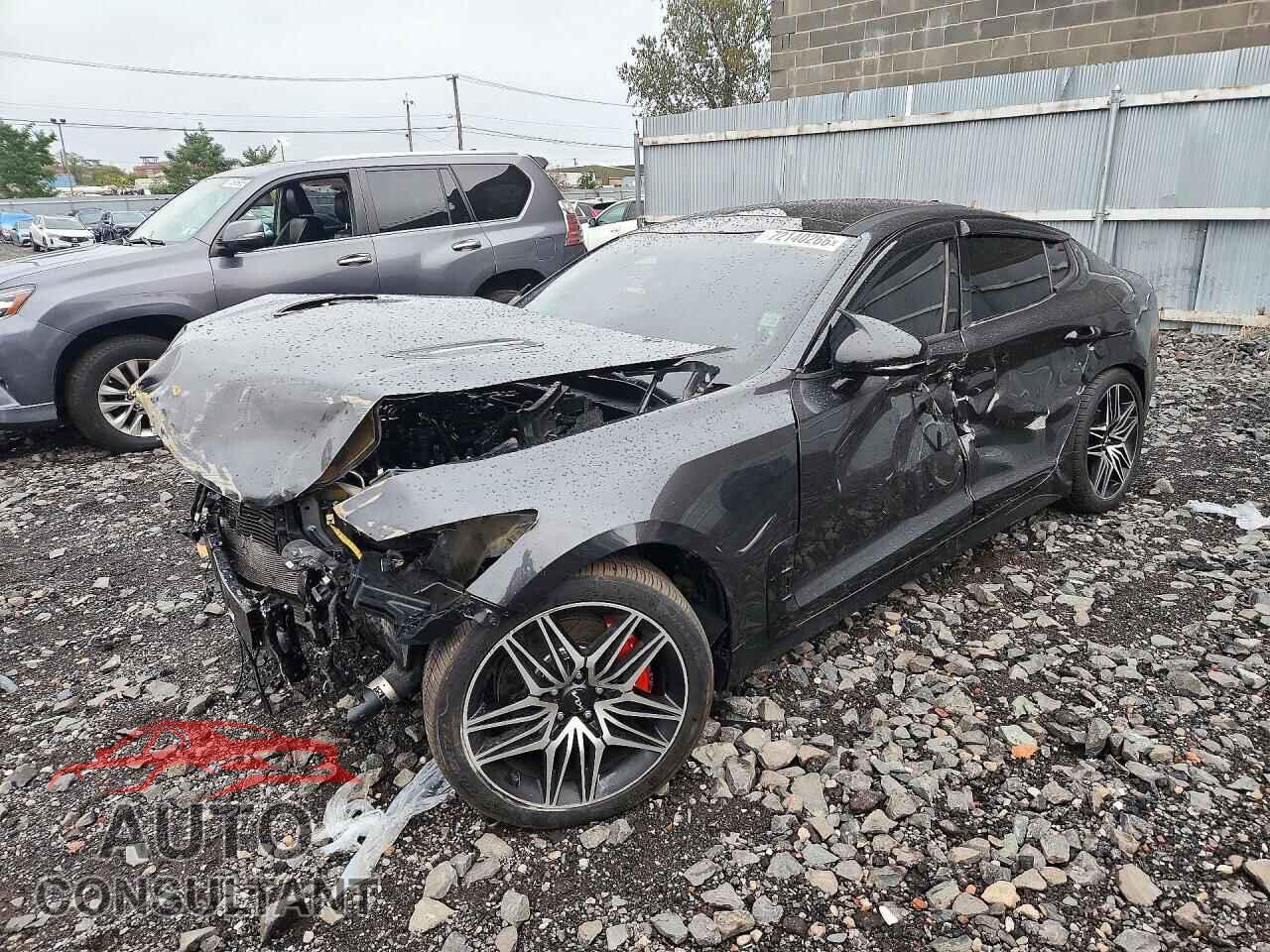 KIA STINGER 2022 - KNAE45LC1N6104205