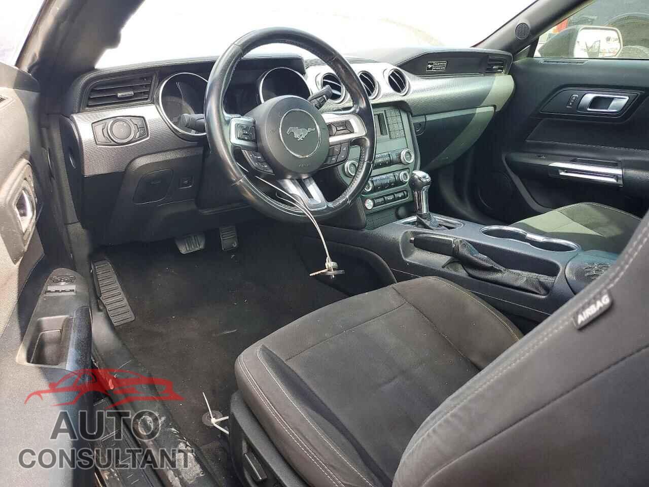 FORD MUSTANG 2020 - 1FA6P8CF8L5176036