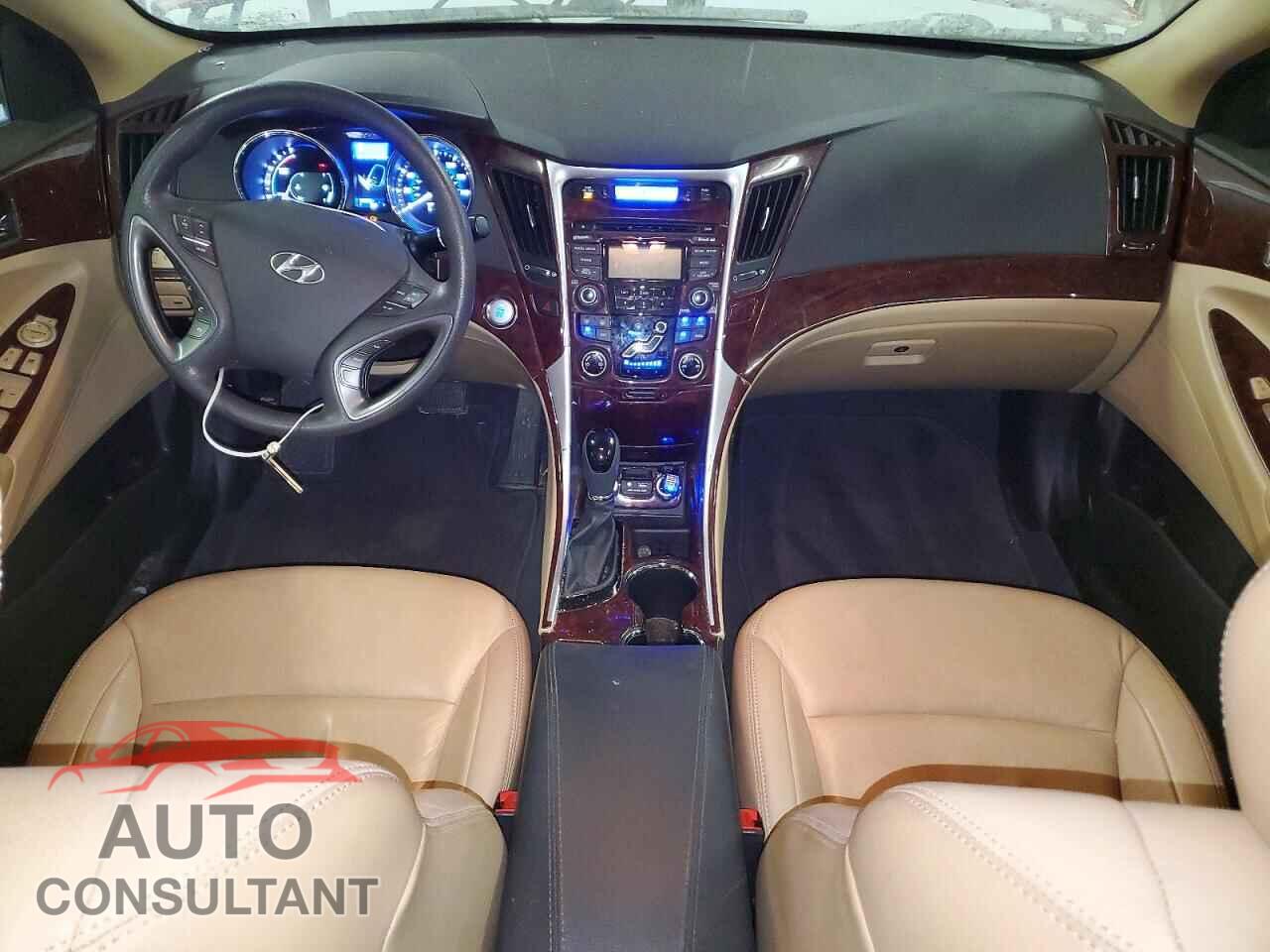 HYUNDAI SONATA 2012 - KMHEC4A40CA043933