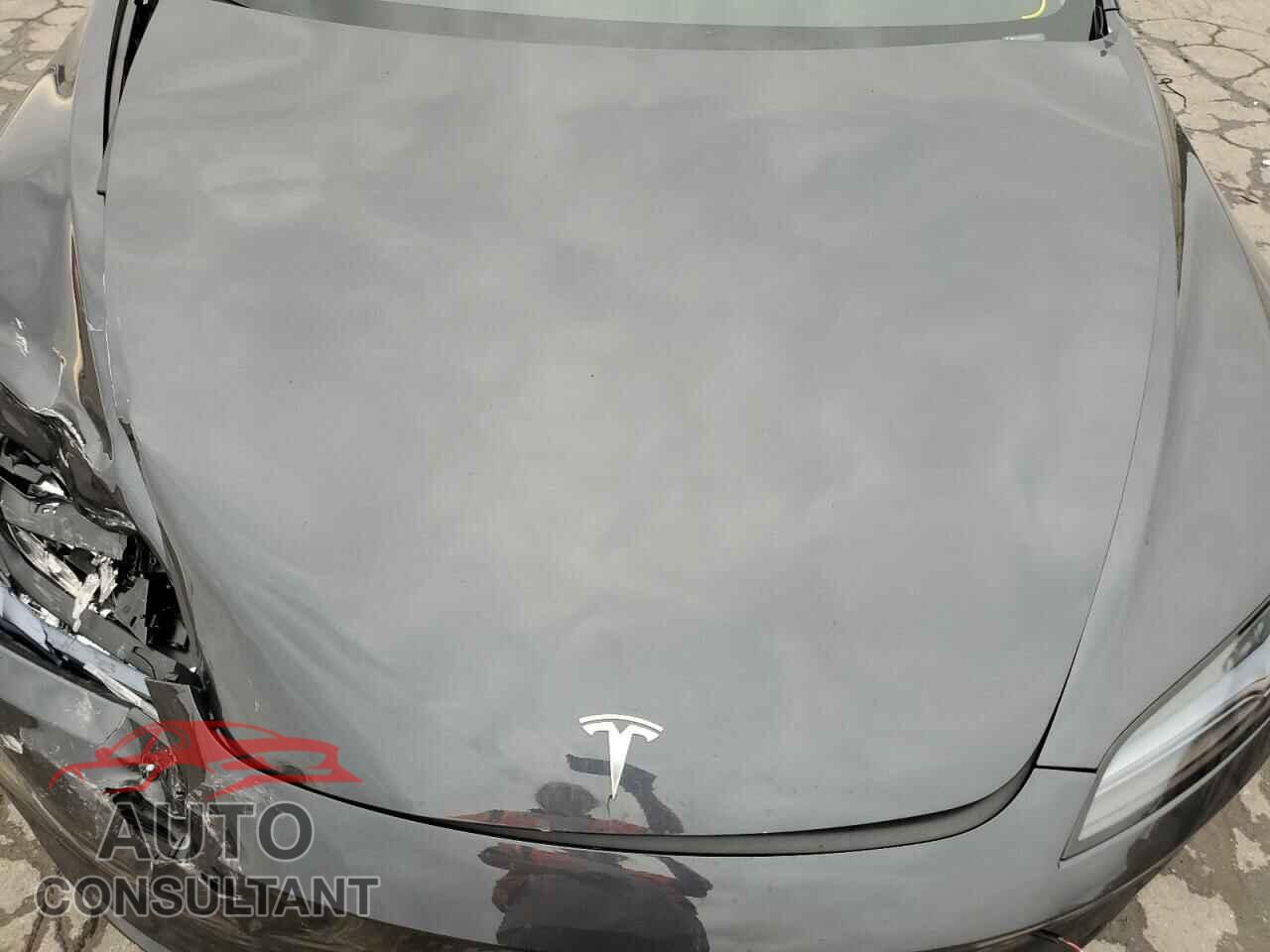 TESLA MODEL 3 2024 - 5YJ3E1EA3RF784811