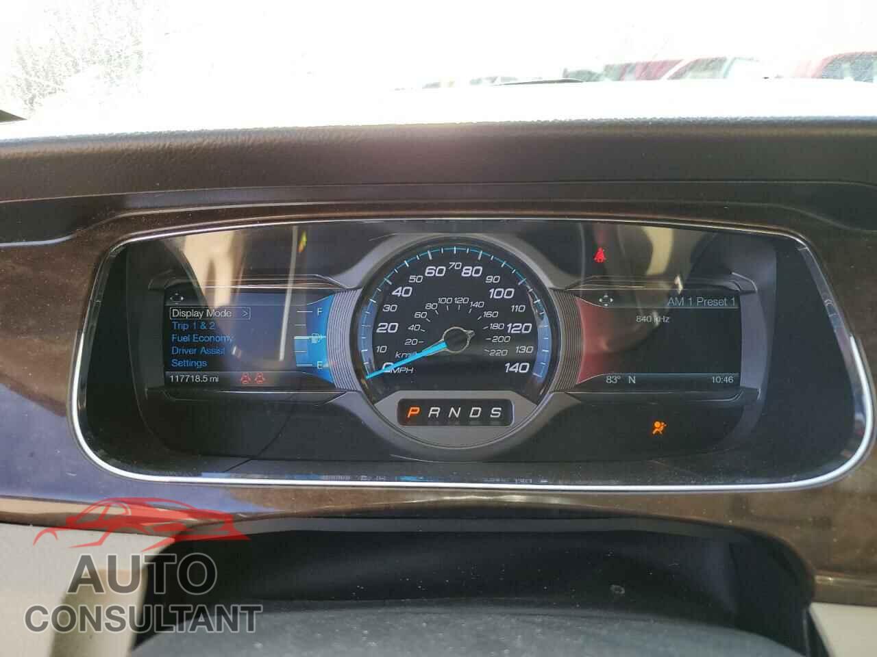 FORD TAURUS 2019 - 1FAHP2F87KG114570