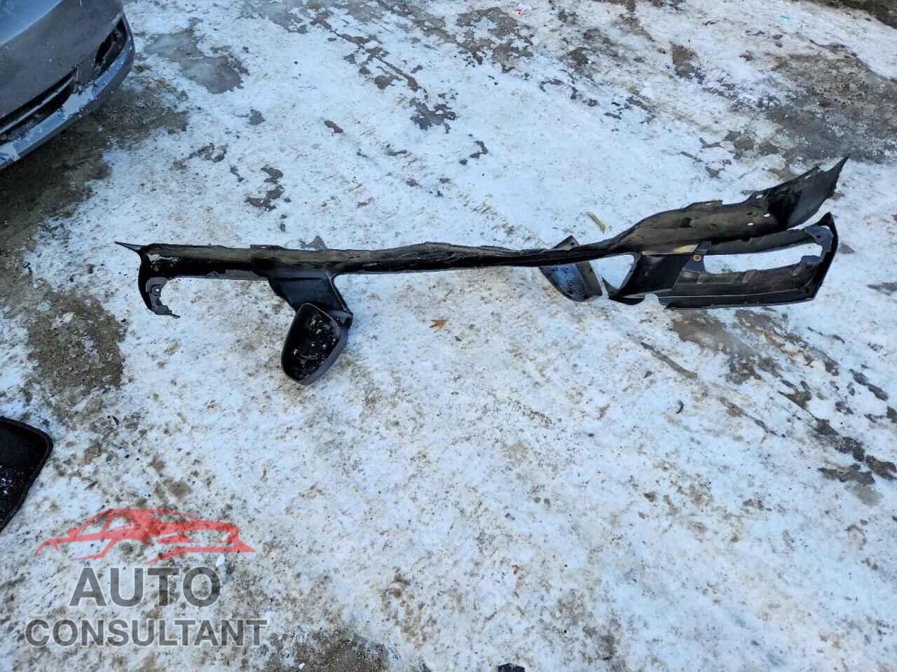 TOYOTA COROLLA 2015 - 2T1BURHE2FC309999