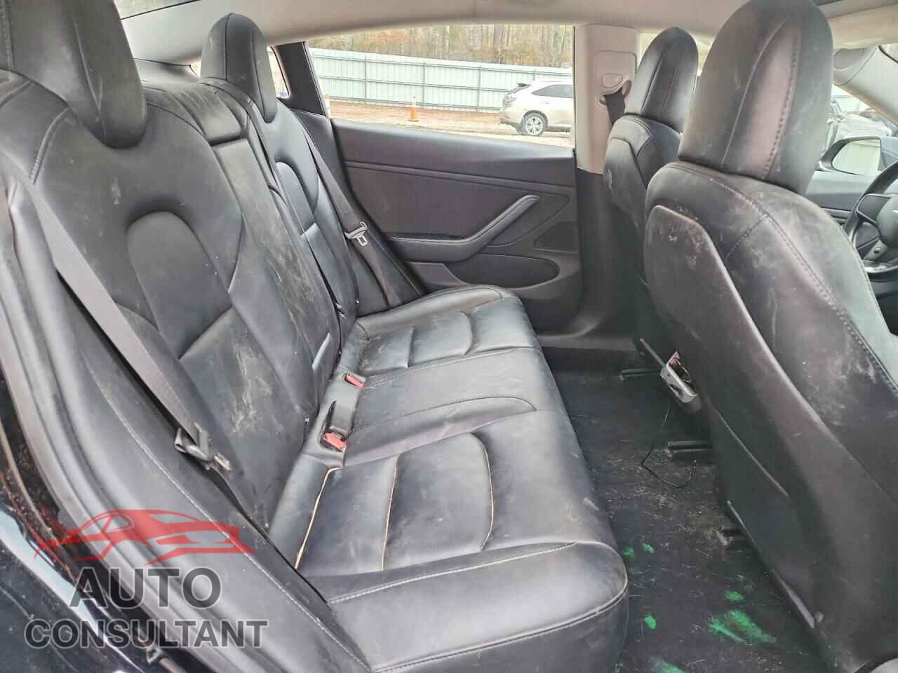TESLA MODEL 3 2018 - 5YJ3E1EA5JF123303