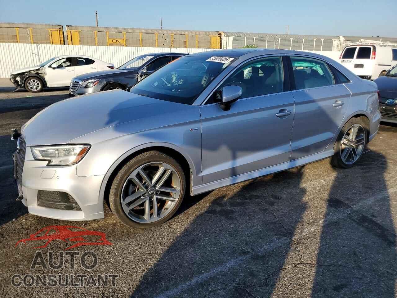 AUDI A3 2017 - WAUJ8GFF2H1018262