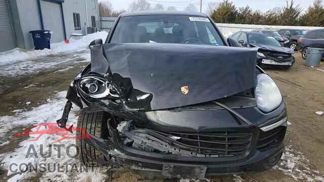PORSCHE CAYENNE 2016 - WP1AA2A20GKA12689