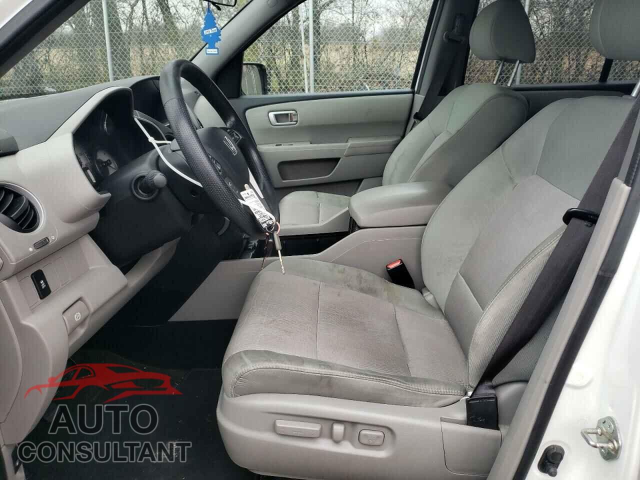 HONDA PILOT 2015 - 5FNYF4H45FB045607