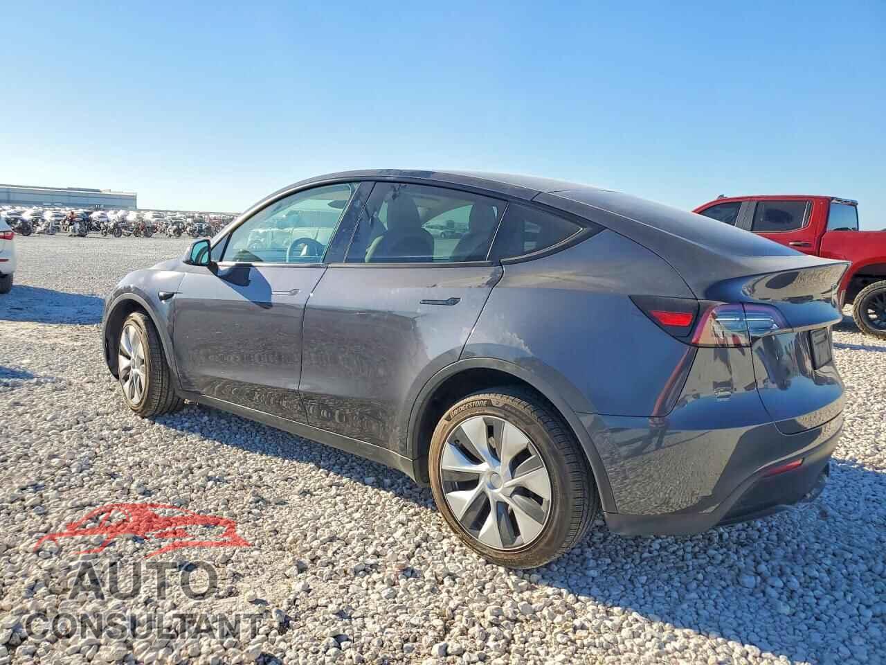 TESLA MODEL Y 2023 - 7SAYGAEE9PF847669