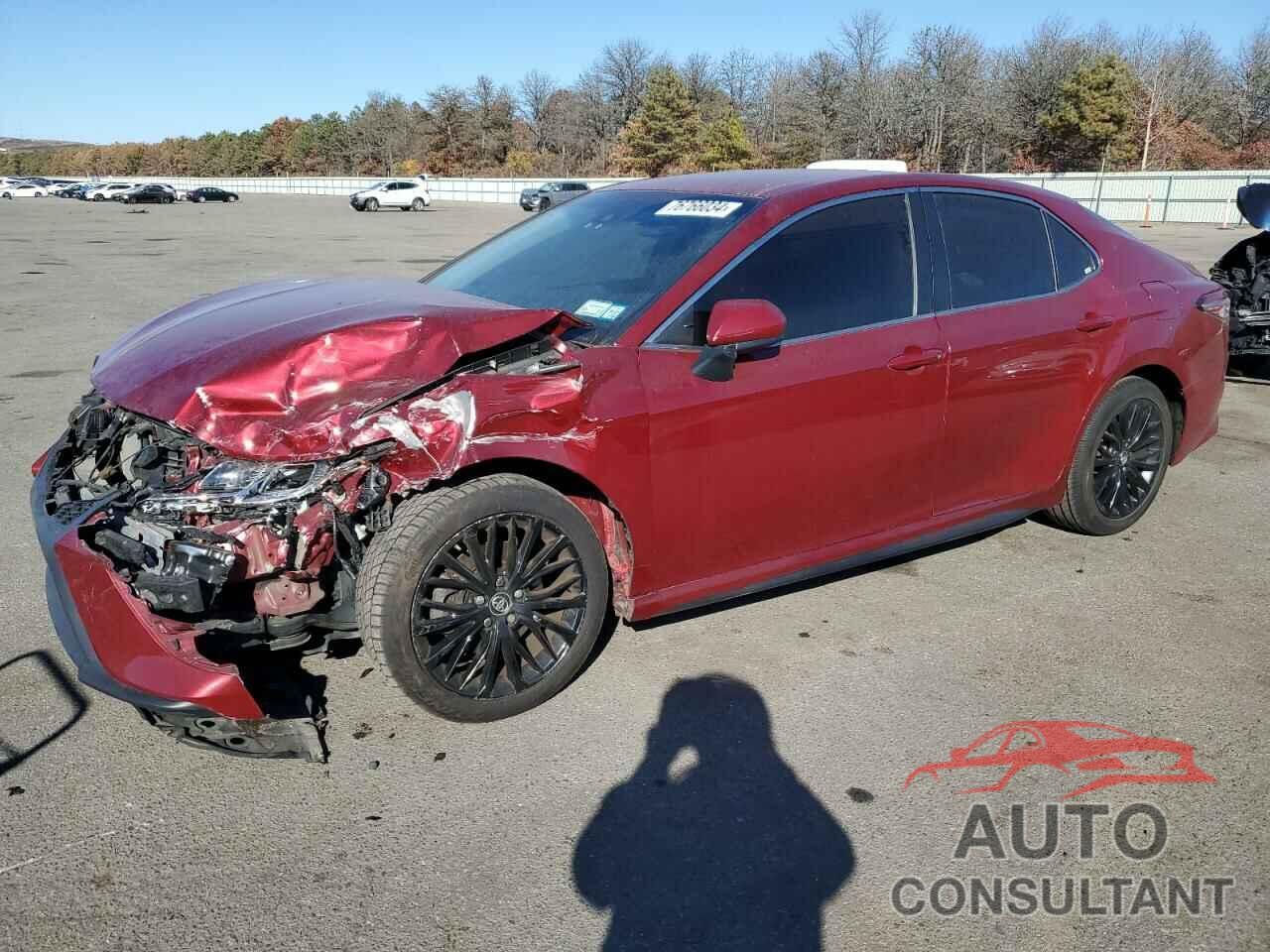 TOYOTA CAMRY 2018 - 4T1B11HK4JU539566