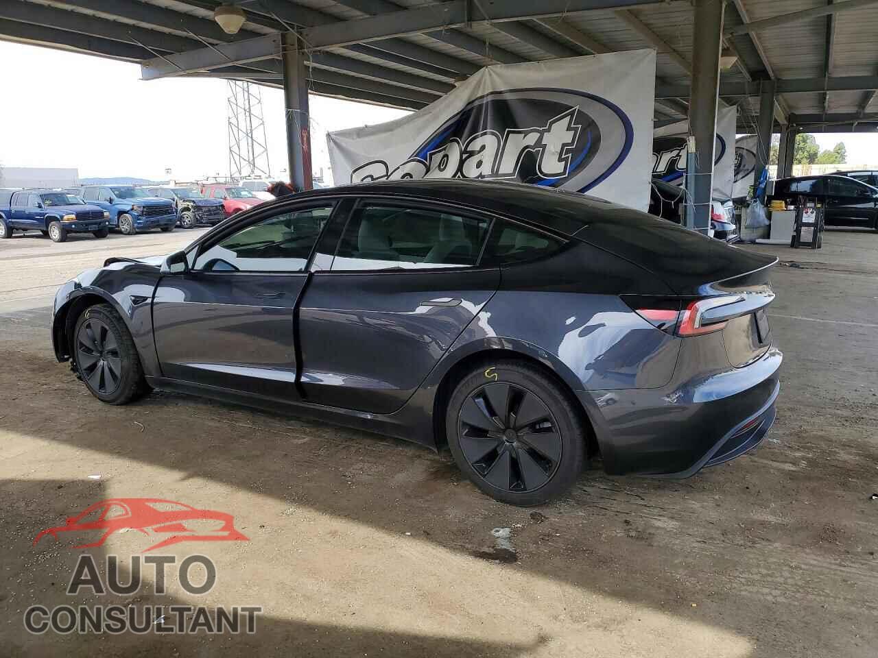 TESLA MODEL 3 2024 - 5YJ3E1EA2RF801582