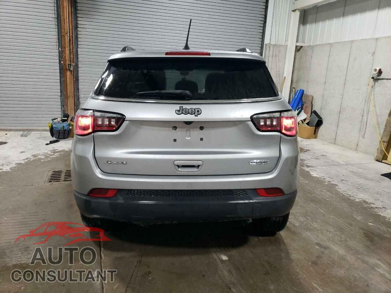 JEEP COMPASS 2019 - 3C4NJDBB8KT641508