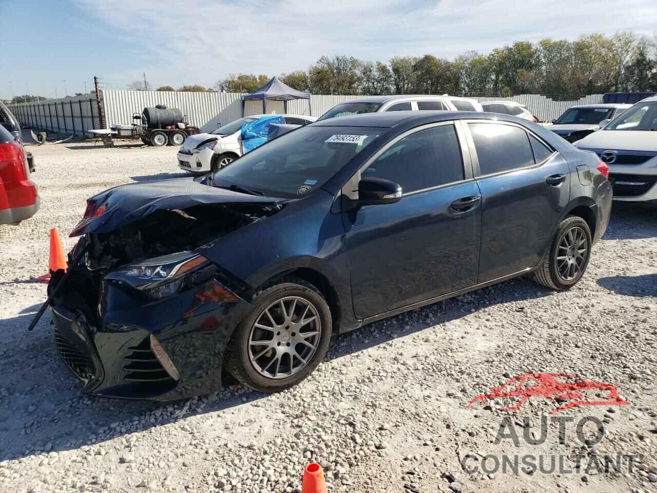 TOYOTA COROLLA 2018 - 5YFBURHE2JP820282