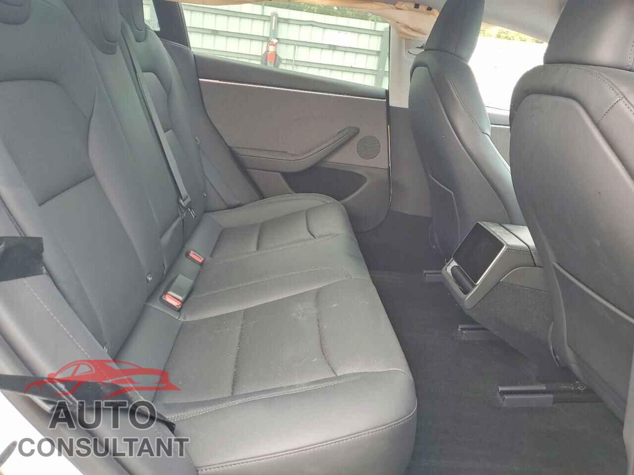 TESLA MODEL 3 2024 - 5YJ3E1EA9RF757256