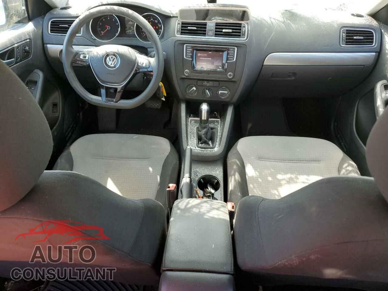 VOLKSWAGEN JETTA 2017 - 3VW2B7AJ1HM251957