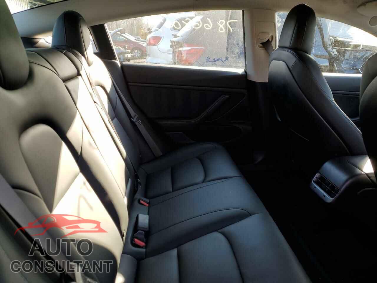 TESLA MODEL 3 2018 - 5YJ3E1EB7JF114157